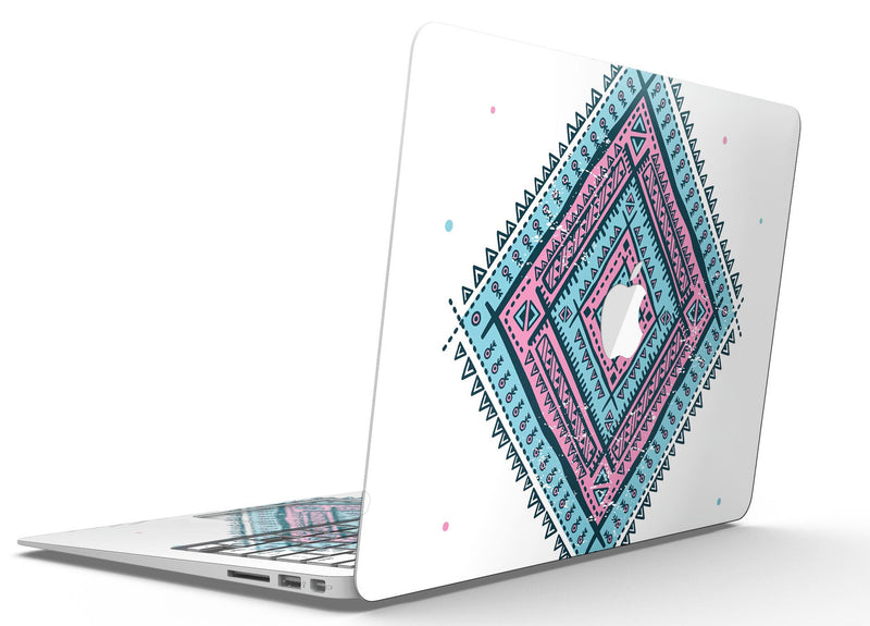 Aztec_Diamond_-_13_MacBook_Air_-_V4.jpg