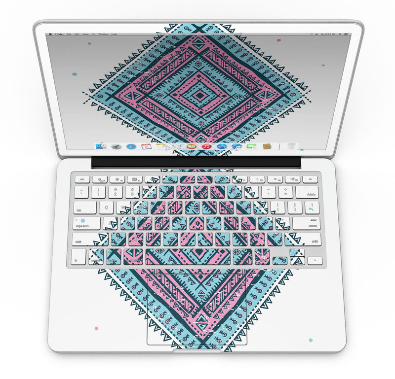 Aztec_Diamond_-_13_MacBook_Pro_-_V4.jpg