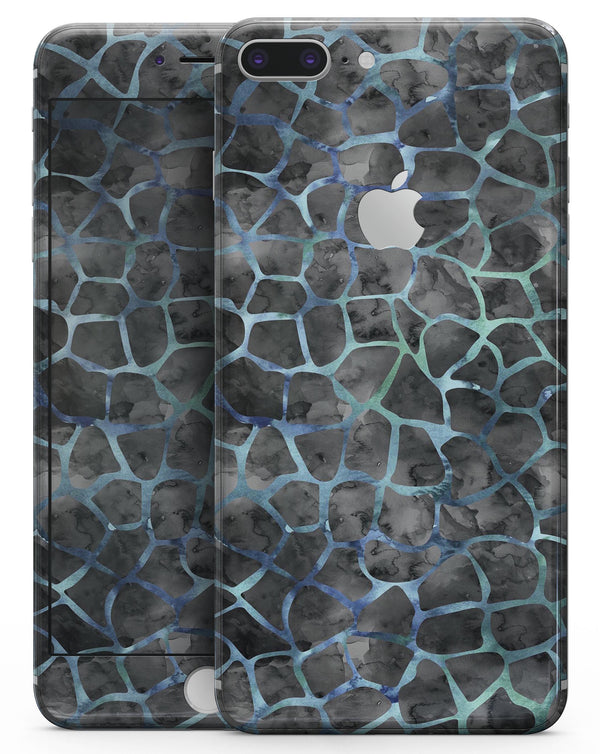 Black and Blue Watercolor Giraffe Pattern - Skin-kit for the iPhone 8 or 8 Plus