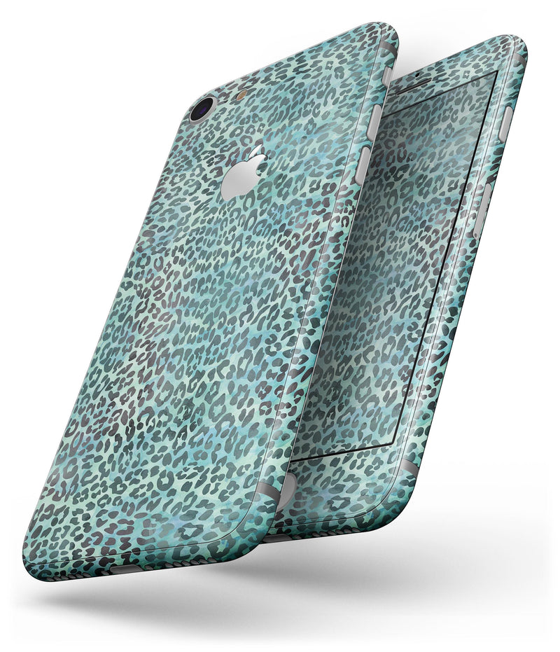 Blue-Green Watercolor Leopard Pattern - Skin-kit for the iPhone 8 or 8 Plus