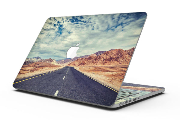 Desert_Road_-_13_MacBook_Pro_-_V1.jpg