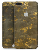 Dirt Covered Golden Plate - Skin-kit for the iPhone 8 or 8 Plus