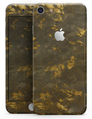 Dirt Covered Golden Plate - Skin-kit for the iPhone 8 or 8 Plus