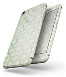 Green Bubble Morrocan Pattern - Skin-kit for the iPhone 8 or 8 Plus