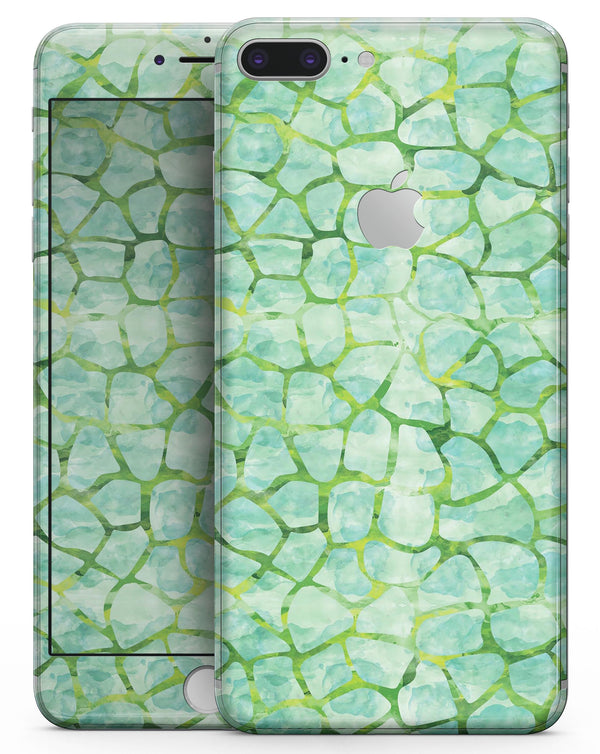 Green Watercolor Giraffe Pattern - Skin-kit for the iPhone 8 or 8 Plus