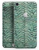 Green Watercolor Tiger Pattern - Skin-kit for the iPhone 8 or 8 Plus