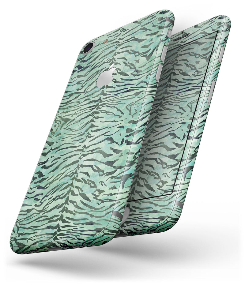 Green Watercolor Tiger Pattern - Skin-kit for the iPhone 8 or 8 Plus