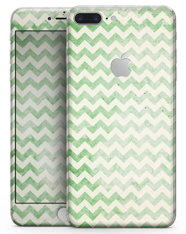 Grunge Green Horizontal Chevron Pattern  - Skin-kit for the iPhone 8 or 8 Plus