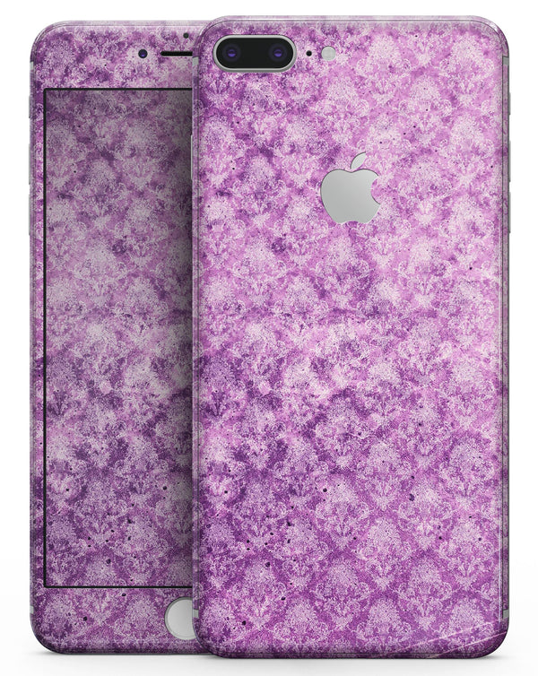 Grungy Violet Damask Pattern - Skin-kit for the iPhone 8 or 8 Plus