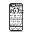 The Black & White Floral Aztec Pattern Apple iPhone 5-5s Otterbox Defender Case Skin Set