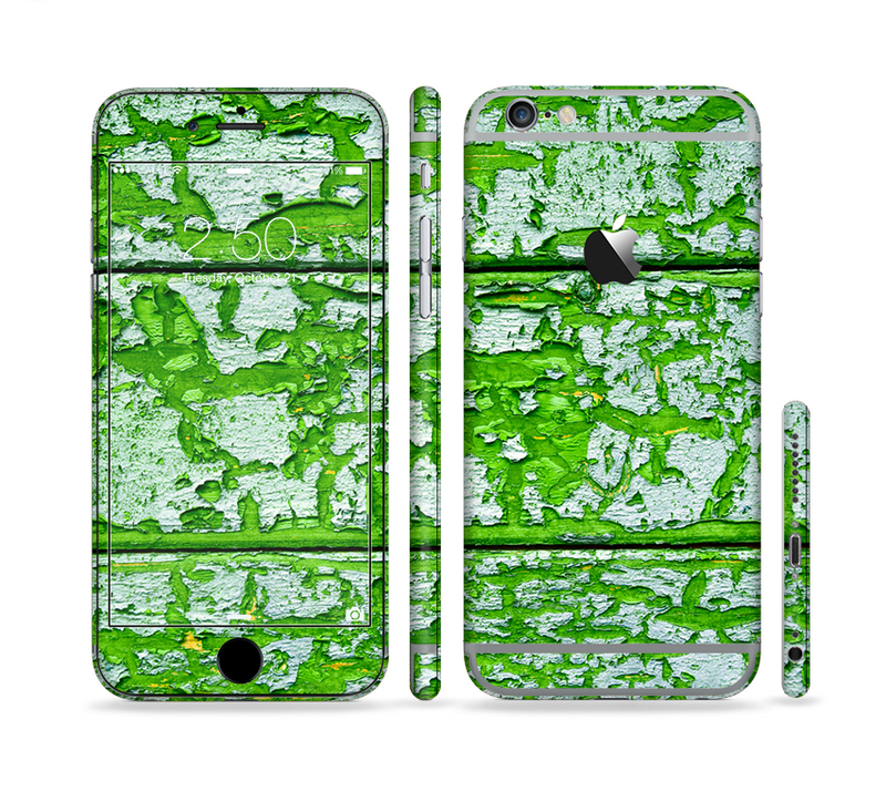 The Green Grunge Wood Sectioned Skin Series for the Apple iPhone 6/6s Plus
