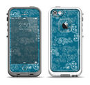 The Seamless Blue and White Paisley Swirl Apple iPhone 5-5s LifeProof Fre Case Skin Set