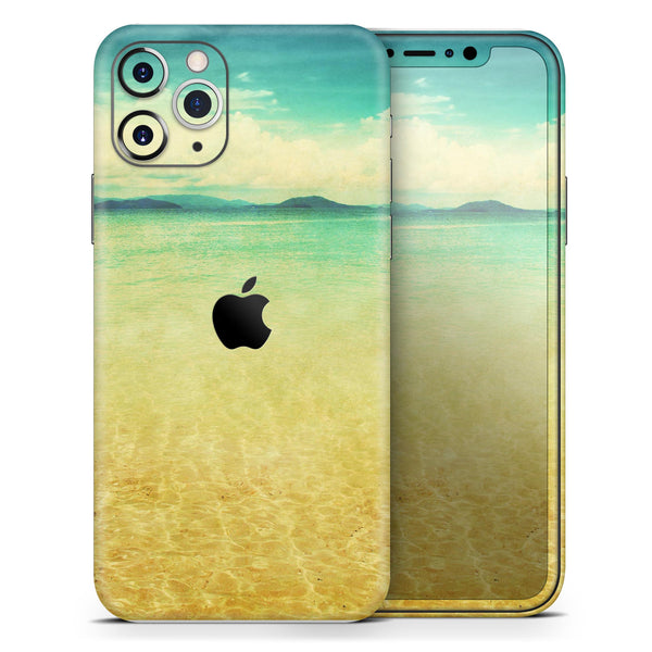Vintage Vibrant Beach Scene - Skin-Kit compatible with the Apple iPhone 12, 12 Pro Max, 12 Mini, 11 Pro or 11 Pro Max (All iPhones Available)