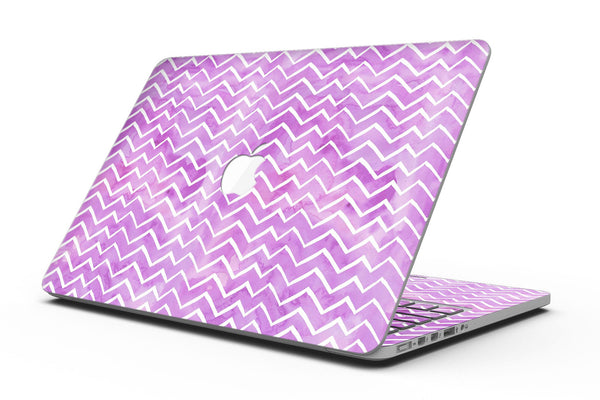 White_Chevron_Over_Purple_Grunge_Surface_-_13_MacBook_Pro_-_V1.jpg