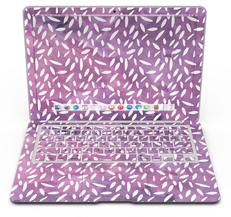 White_Flower_Pedals_Over_Purple_Grunge_Surface_-_13_MacBook_Air_-_V6.jpg
