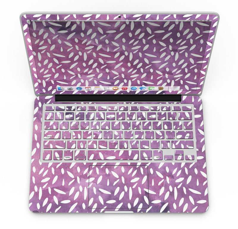 White_Flower_Pedals_Over_Purple_Grunge_Surface_-_13_MacBook_Pro_-_V4.jpg