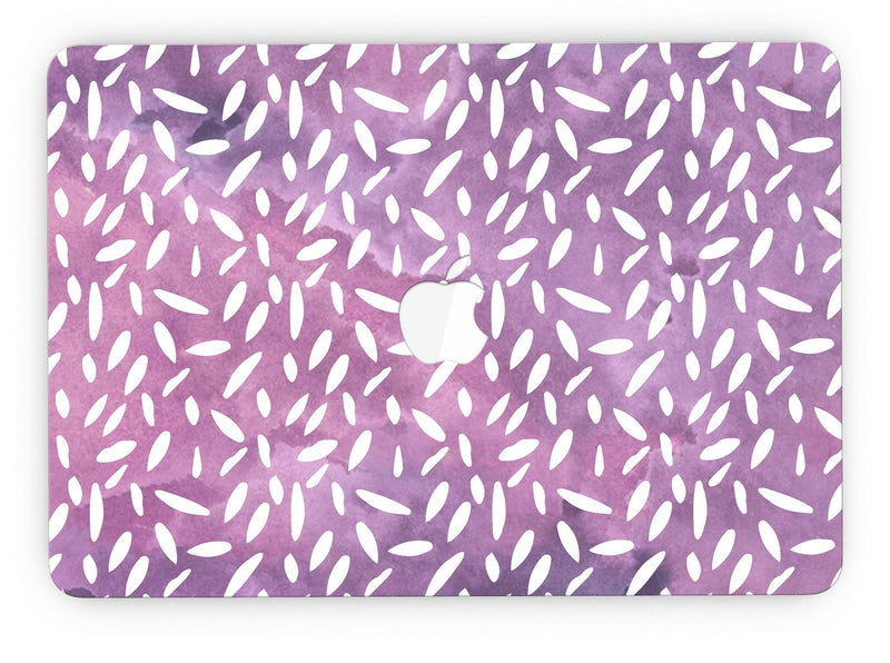 White_Flower_Pedals_Over_Purple_Grunge_Surface_-_13_MacBook_Pro_-_V7.jpg